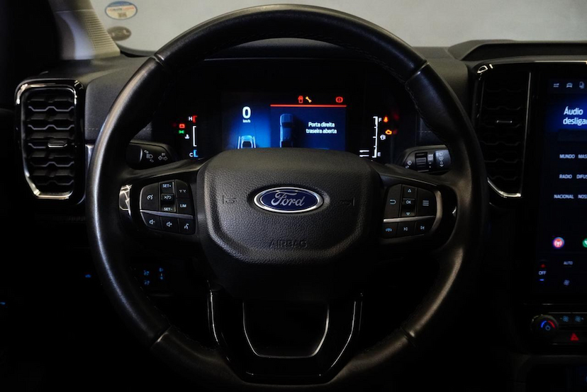 Foto do veículo FORD RANGER  LTDCD3D4A 2024 41.075 KM 274.900,00