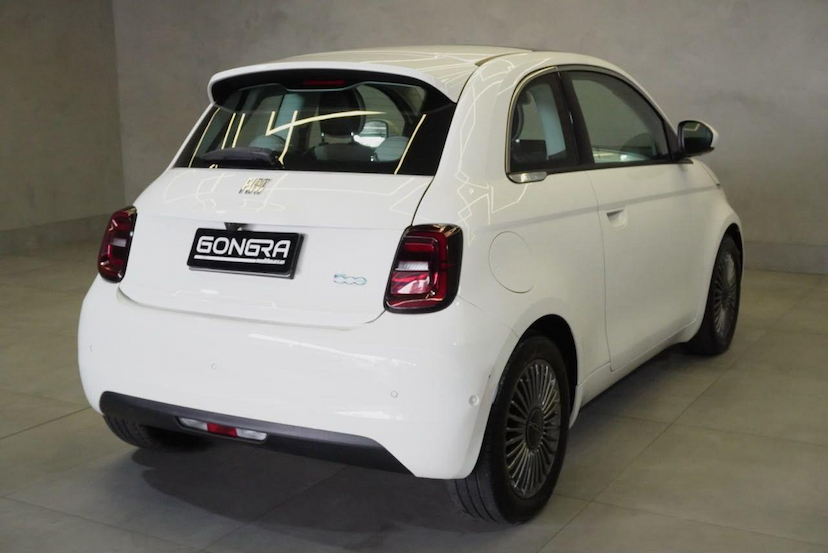 Foto do veículo FIAT 500 E ICON 2022 11.423 KM 135.900,00