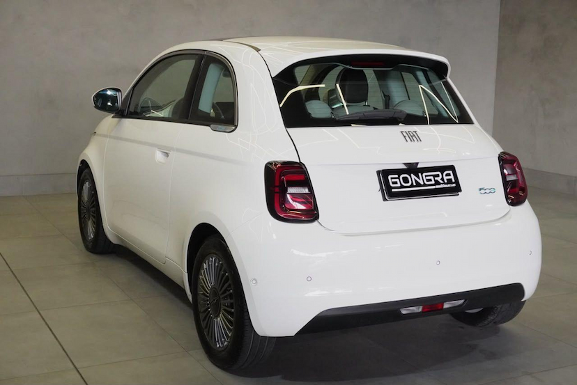 Foto do veículo FIAT 500 E ICON 2022 11.423 KM 135.900,00