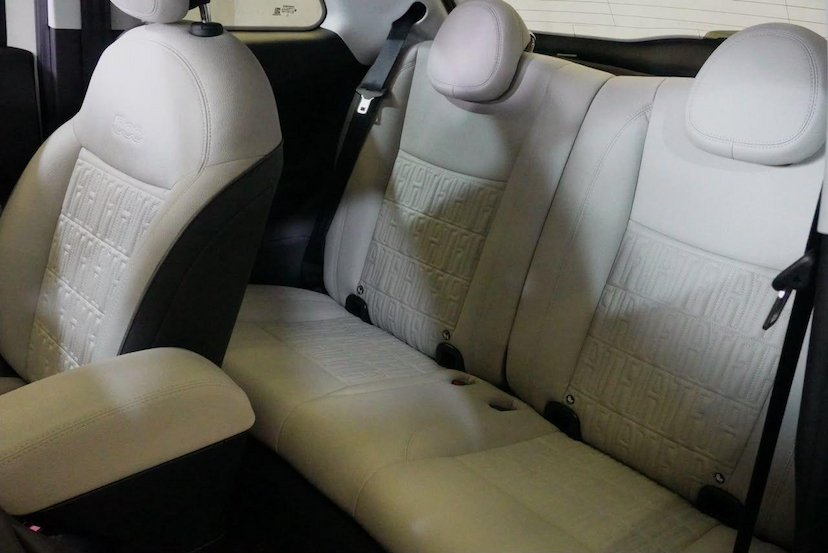 Foto do veículo FIAT 500 E ICON 2022 11.423 KM 135.900,00