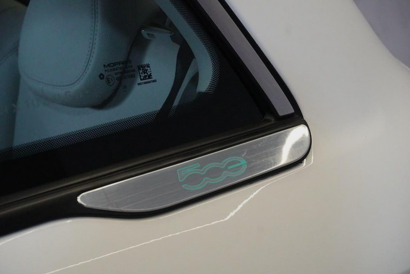 Foto do veículo FIAT 500 E ICON 2022 11.423 KM 135.900,00