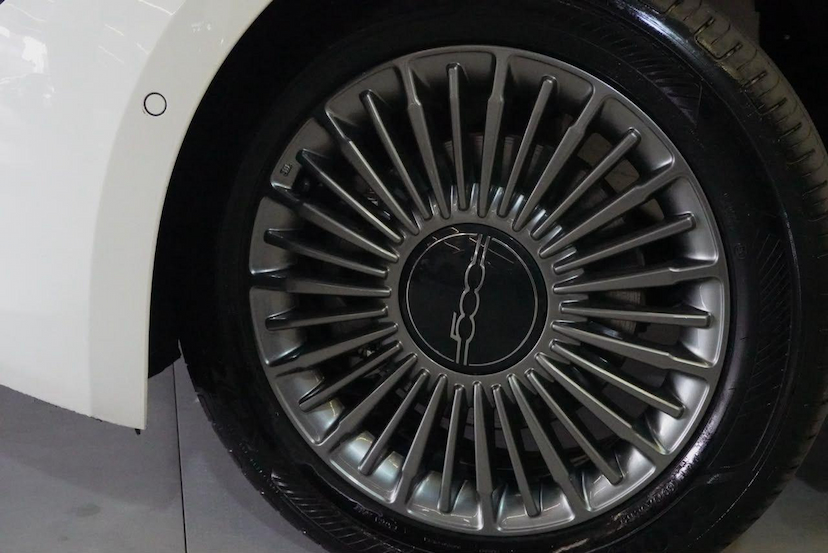 Foto do veículo FIAT 500 E ICON 2022 11.423 KM 135.900,00
