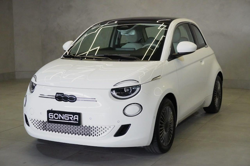 Foto do veículo FIAT 500 E ICON 2022 11.423 KM 135.900,00