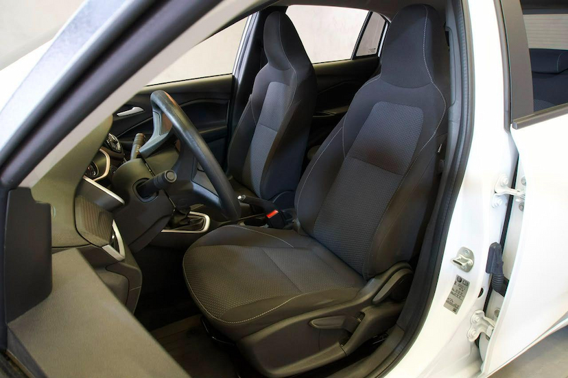 Foto do veículo CHEVROLET ONIX  10MT LT2 2025 21.112 KM 75.900,00