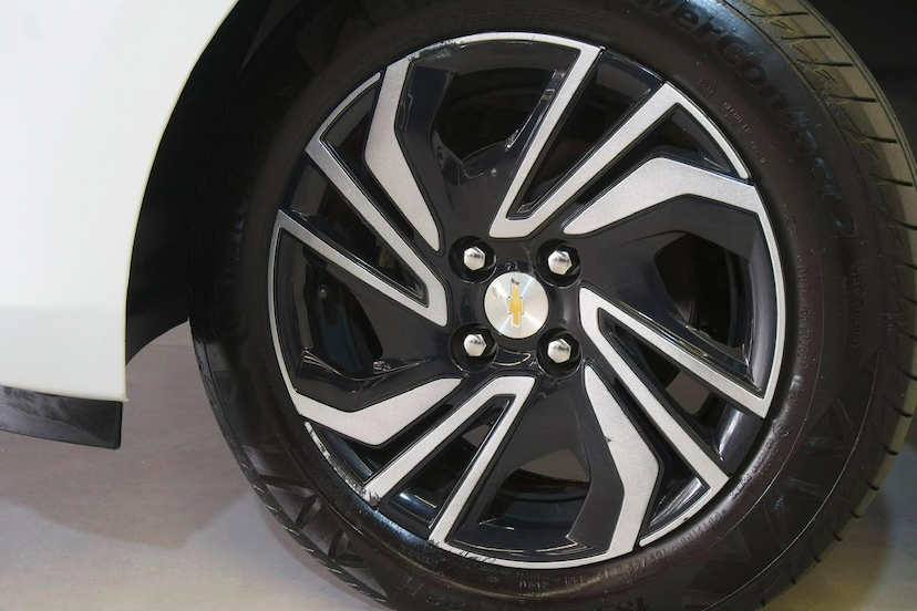 Foto do veículo CHEVROLET ONIX  10MT LT2 2025 21.112 KM 75.900,00