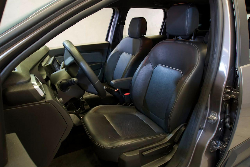 Foto do veículo RENAULT DUSTER  ICO16 CVT 2022 68.500 KM 89.900,00