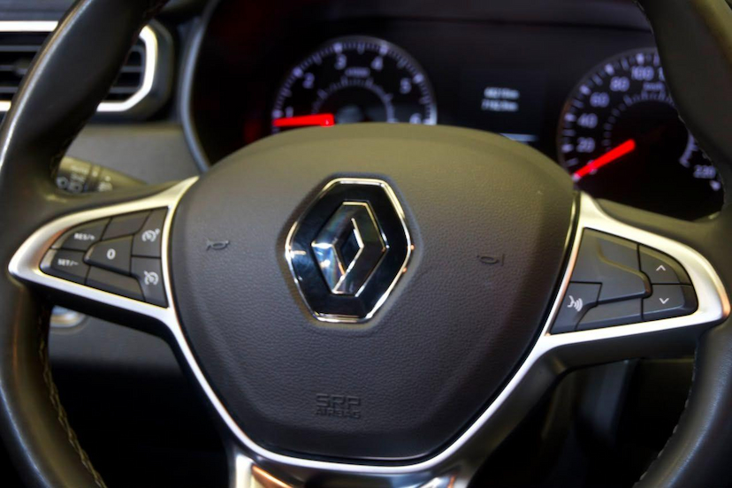 Foto do veículo RENAULT DUSTER  ICO16 CVT 2022 68.500 KM 89.900,00