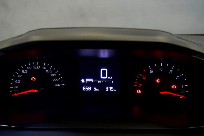 Foto do veículo PEUGEOT 208  LIKE MT 2023 65.800 KM 62.900,00