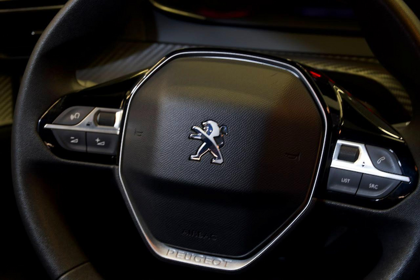 Foto do veículo PEUGEOT 208  LIKE MT 2023 65.800 KM 62.900,00