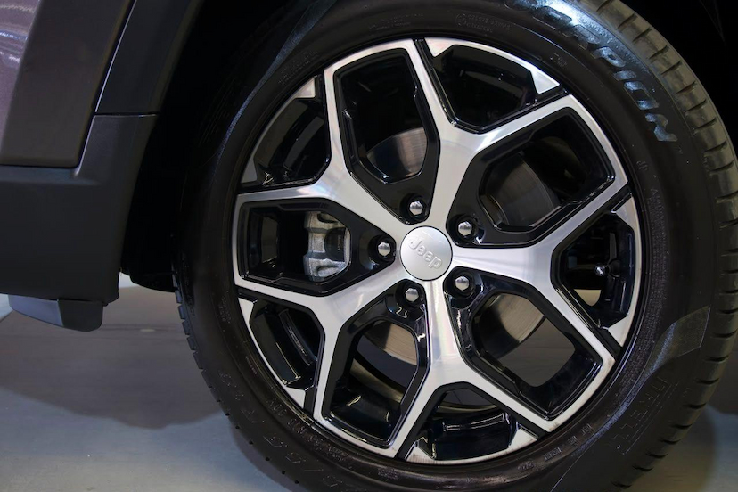 Foto do veículo JEEP COMPASS  LONG. T270 1.3 TB 4X2 FLEX AUT. 2025 10.600 KM 146.900,00