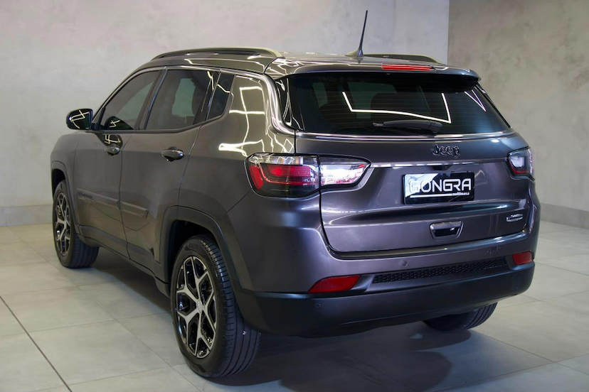 Foto do veículo JEEP COMPASS  LONG. T270 1.3 TB 4X2 FLEX AUT. 2025 10.600 KM 146.900,00