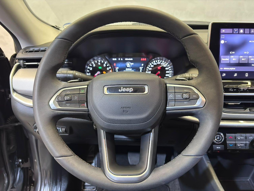 Foto do veículo JEEP COMPASS  LONG. T270 1.3 TB 4X2 FLEX AUT. 2024 13.648 KM 132.900,00