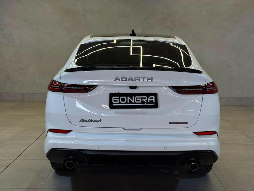 Foto do veículo FIAT FASTBACK  ABARTH 270 2026 11.142 KM 150.900,00