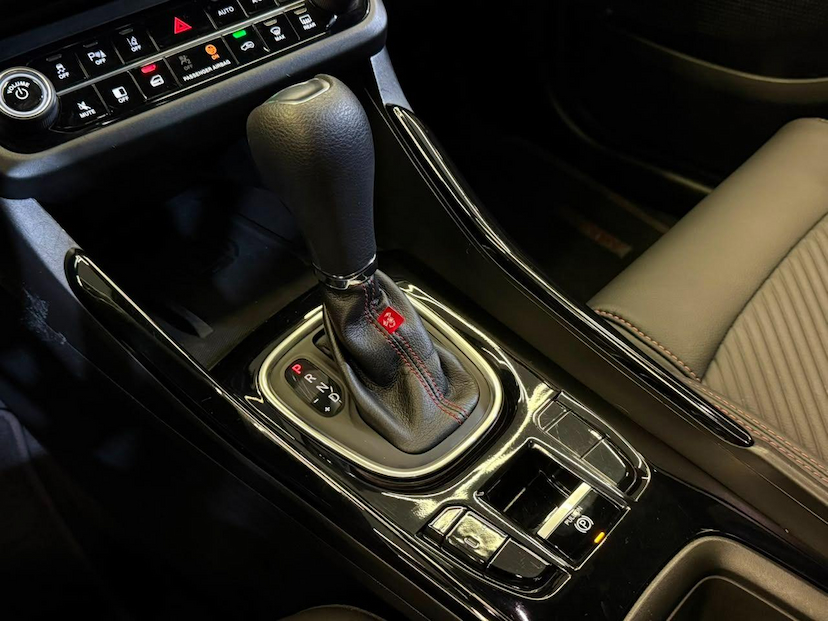 Foto do veículo FIAT FASTBACK  ABARTH 270 2026 11.142 KM 150.900,00