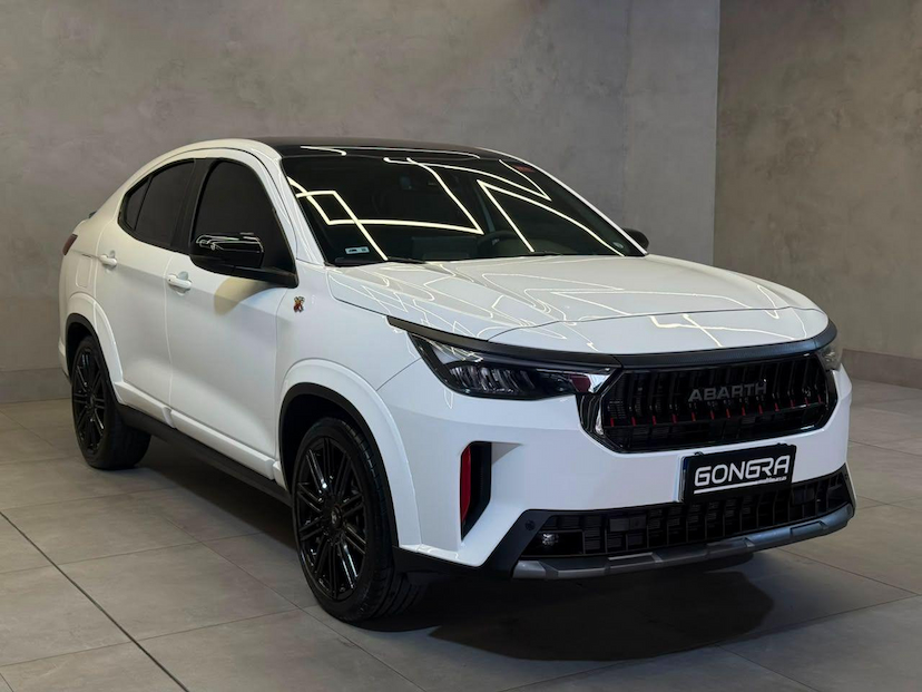 Foto do veículo FIAT FASTBACK  ABARTH 270 2026 11.142 KM 150.900,00