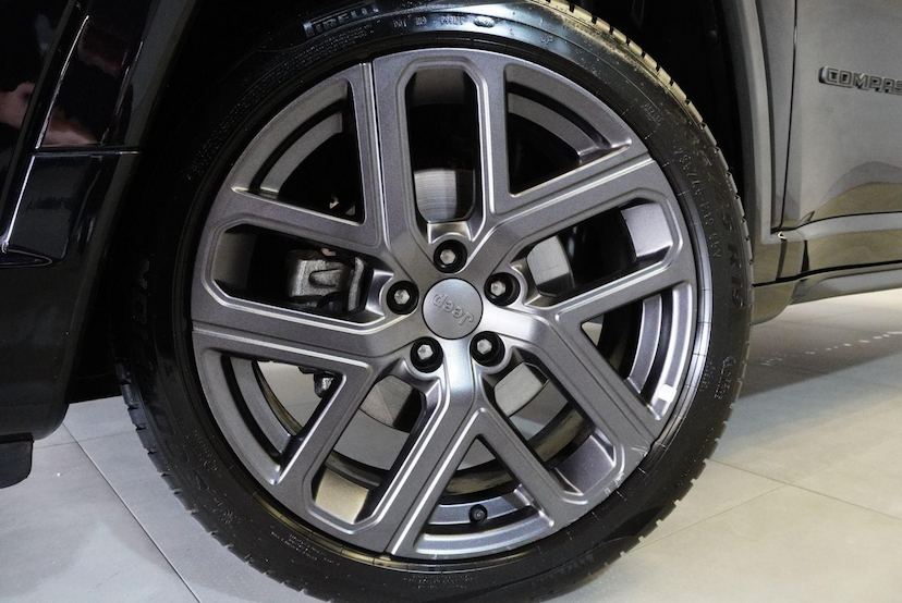 Foto do veículo JEEP COMPASS  SERIE S T 2025 7.490 KM 172.900,00