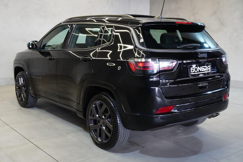 Foto do veículo JEEP COMPASS  SERIE S T 2025 7.490 KM 172.900,00