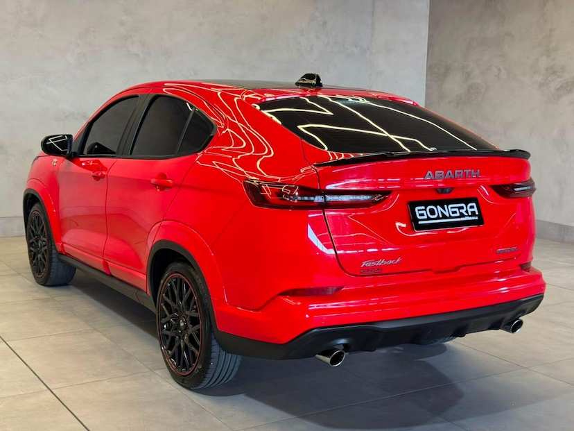 Foto do veículo FIAT FASTBACK  ABARTH 270 2025 8.000 KM 134.900,00