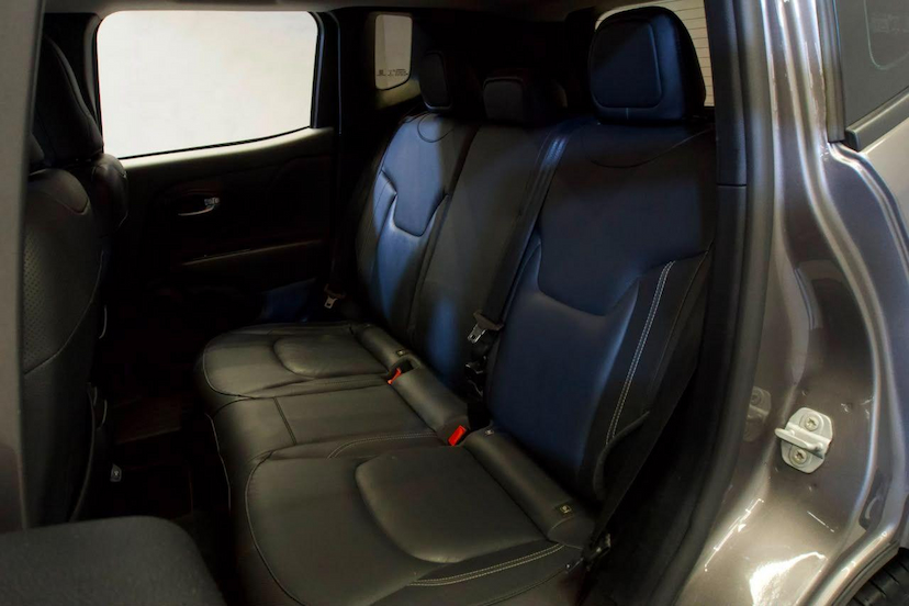 Foto do veículo JEEP RENEGADE  LNGTD AT 2021 53.230 KM 84.900,00
