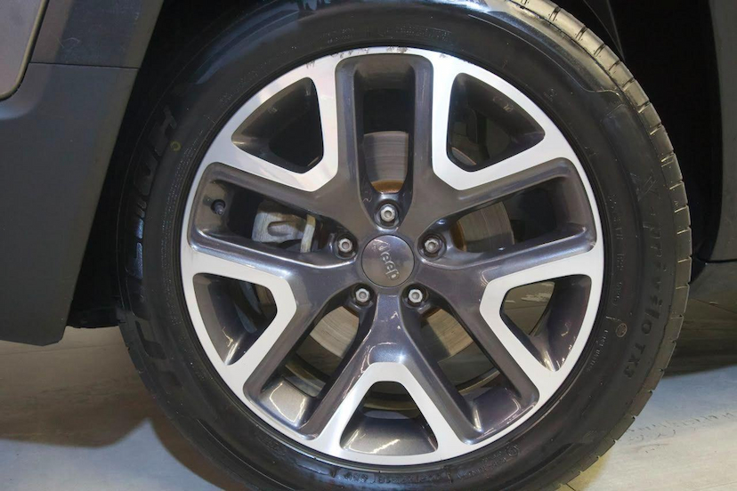Foto do veículo JEEP RENEGADE  LNGTD AT 2021 53.230 KM 84.900,00