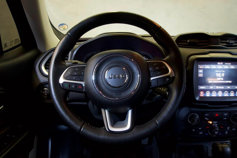 Foto do veículo JEEP RENEGADE  LNGTD AT 2021 53.230 KM 84.900,00