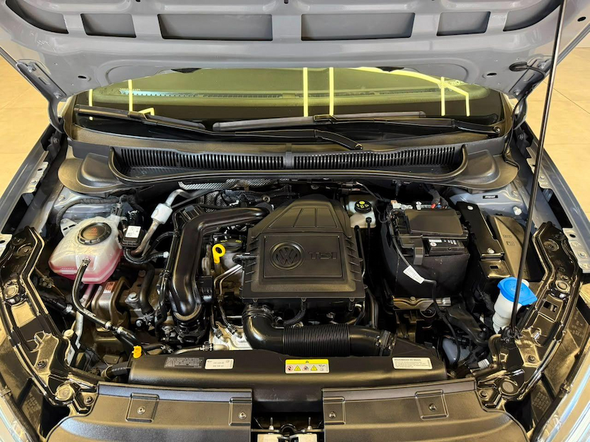 Foto do veículo VOLKSWAGEN NIVUS  HIGHLINE 1.0 200 TSI FLEX AUT. 2023 39.000 KM 112.900,00
