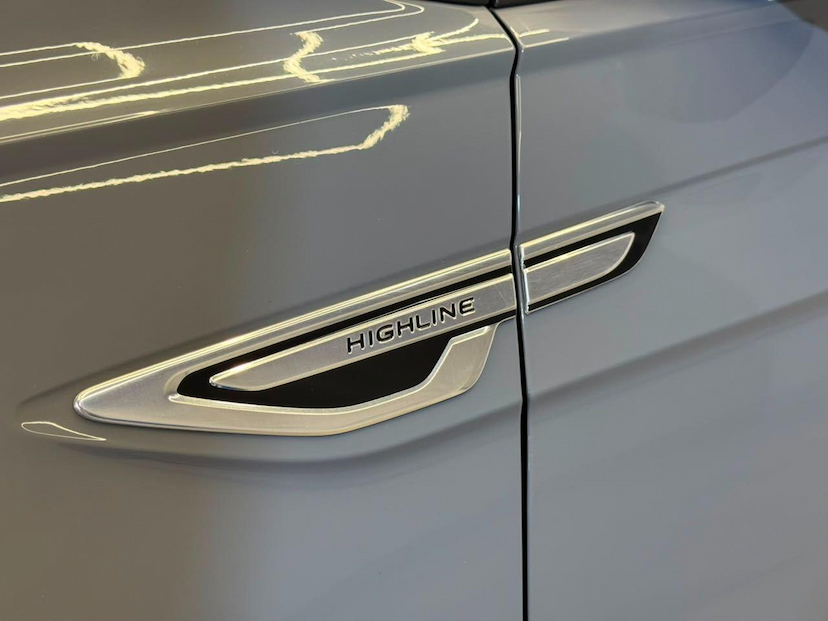 Foto do veículo VOLKSWAGEN NIVUS  HIGHLINE 1.0 200 TSI FLEX AUT. 2023 39.000 KM 112.900,00