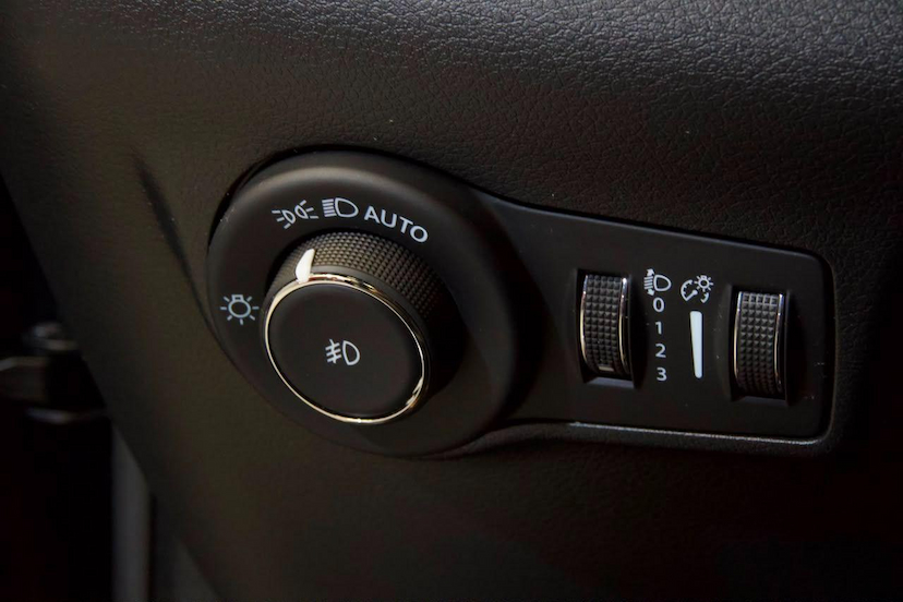 Foto do veículo JEEP COMPASS  LONG T 2025 7.055 KM 148.900,00
