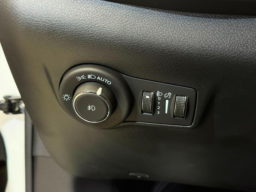Foto do veículo JEEP COMPASS  SERIE S T 2025 4.500 KM 176.900,00