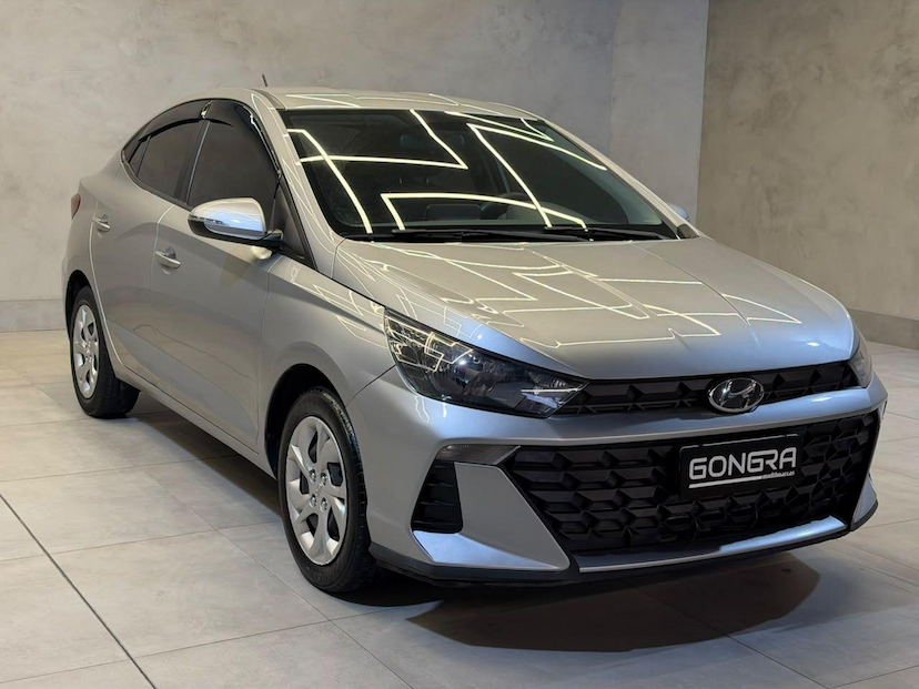 Foto do veículo HYUNDAI HB20S  1.0 CONFORT PLUS 12V FLEX 4P MANUAL 2023 74.000 KM 72.900,00