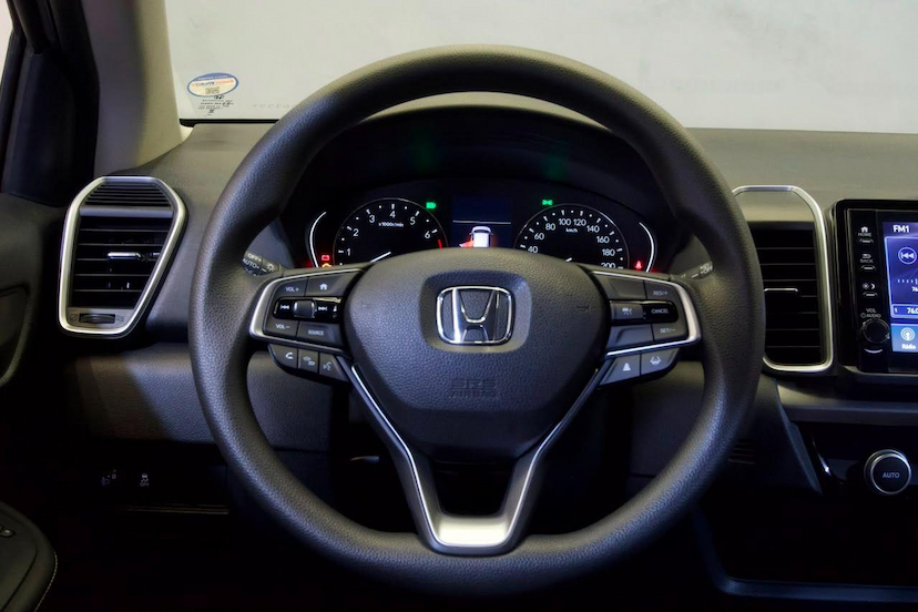 Foto do veículo HONDA CITY  HATCH EX 2025 11.511 KM 119.900,00