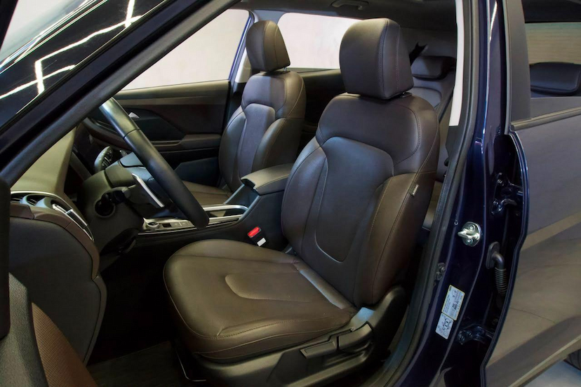 Foto do veículo HYUNDAI CRETA  1TA PLTINUM 2025 25.564 KM 144.900,00