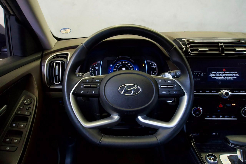 Foto do veículo HYUNDAI CRETA  1TA PLTINUM 2025 25.564 KM 144.900,00