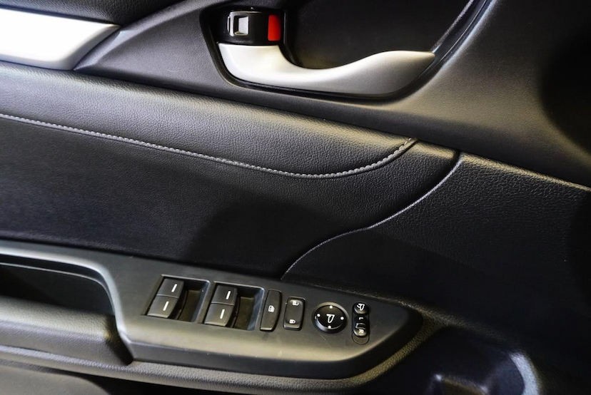 Foto do veículo HONDA CIVIC  2.0 16V FLEXONE  EX CVT 2018 90.651 KM 107.900,00