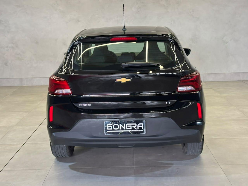 Foto do veículo CHEVROLET ONIX  1.0MT LT2 2021 74.310 KM 64.900,00
