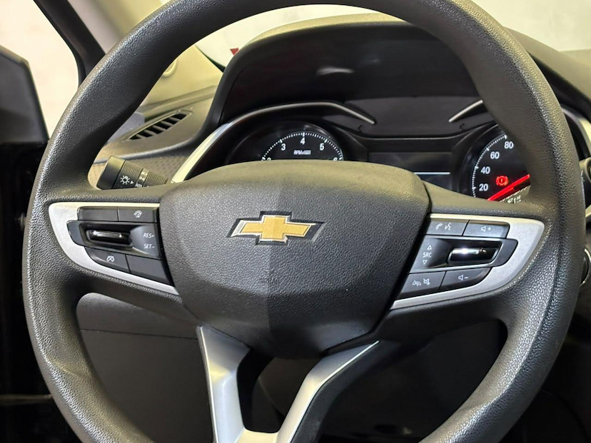 Foto do veículo CHEVROLET ONIX  1.0MT LT2 2021 74.310 KM 64.900,00