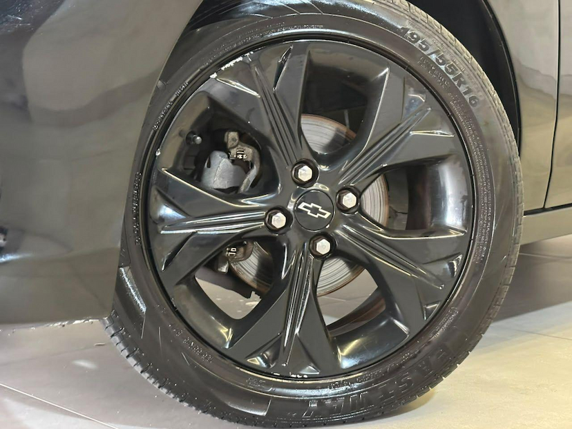 Foto do veículo CHEVROLET ONIX  1.0MT LT2 2021 74.310 KM 64.900,00