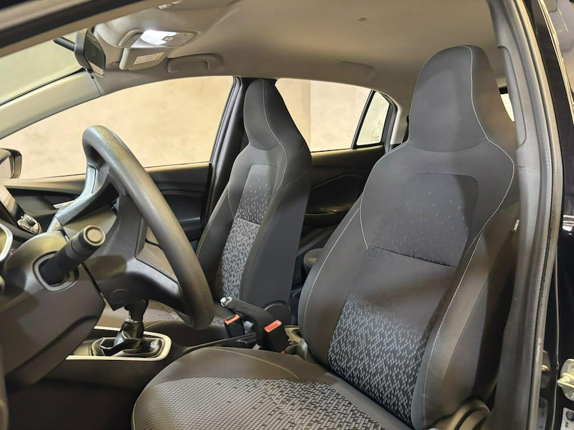 Foto do veículo CHEVROLET ONIX  1.0MT LT2 2021 74.310 KM 64.900,00