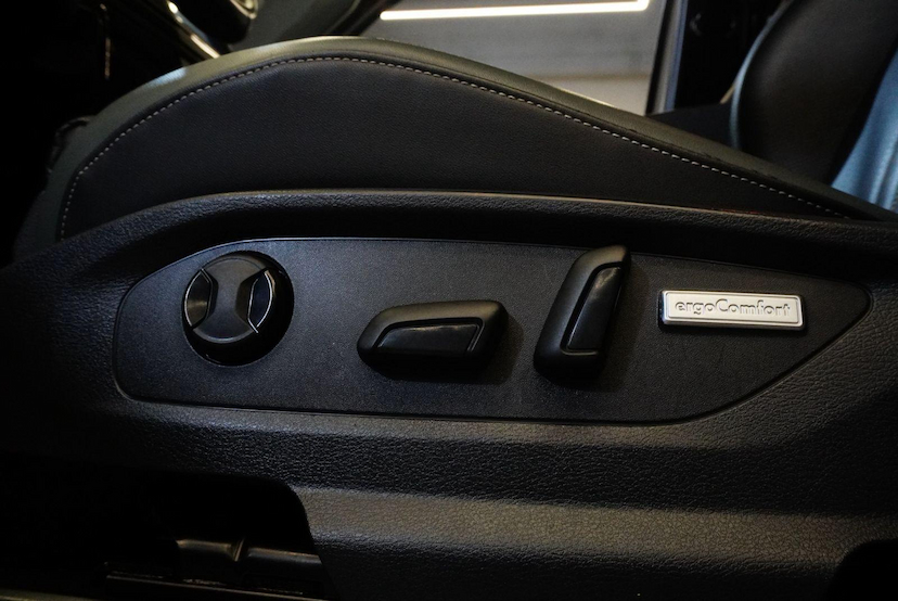 Foto do veículo VOLKSWAGEN AMAROK  V6 EXTREME 2025 48.548 KM 269.900,00