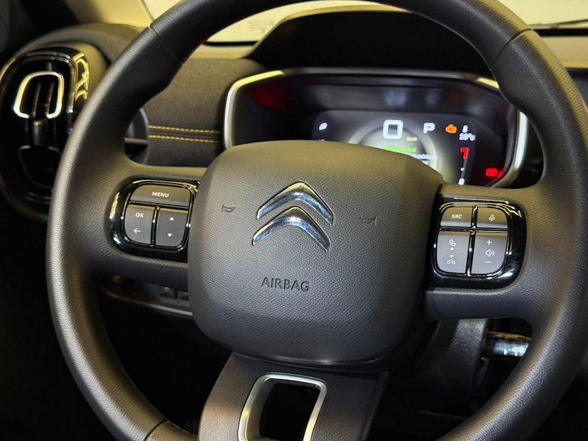 Foto do veículo CITROËN BASALT  FEEL 1.0 FLEX TB 200 5P AUT 2026 1.662 KM 105.900,00