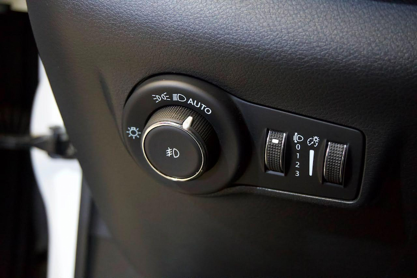 Foto do veículo JEEP COMPASS  LONG TF 2023 4.465 KM 133.900,00