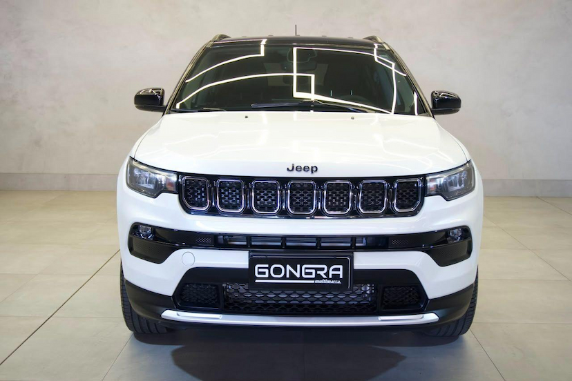 Foto do veículo JEEP COMPASS  LONG TF 2023 4.465 KM 133.900,00