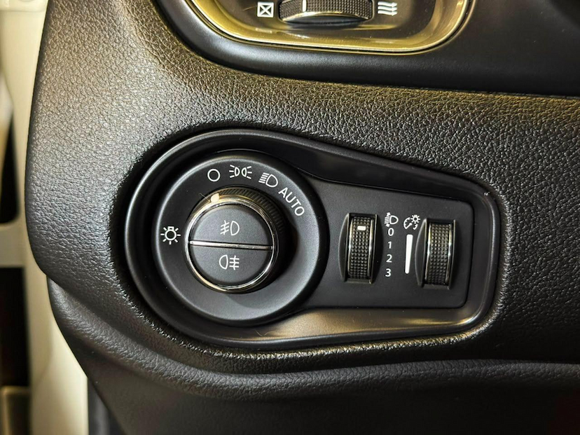 Foto do veículo JEEP RENEGADE  LIMITED AT 2019 83.919 KM 78.900,00