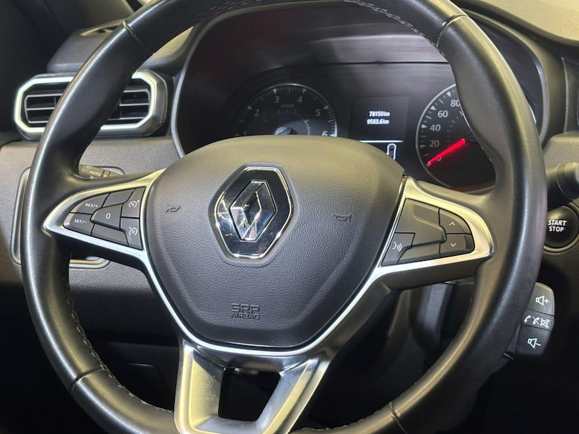 Foto do veículo RENAULT DUSTER  ICO16 CVT 2021 77.500 KM 89.900,00