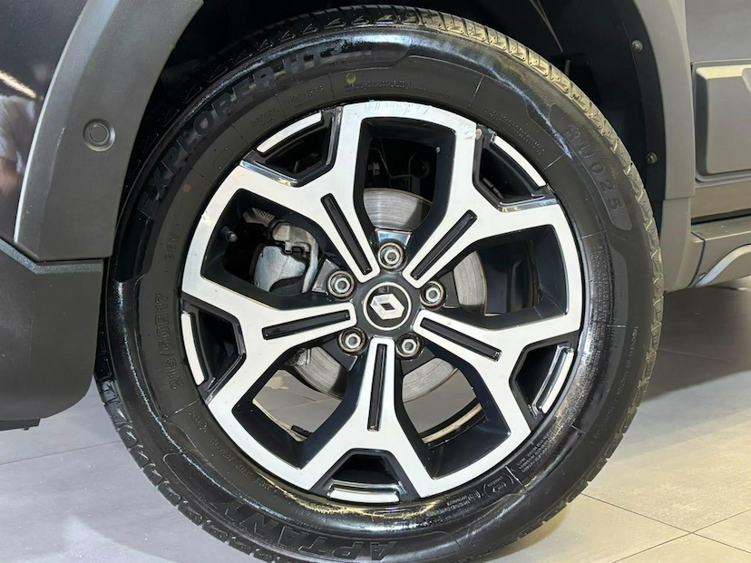 Foto do veículo RENAULT DUSTER  ICO16 CVT 2021 77.500 KM 89.900,00