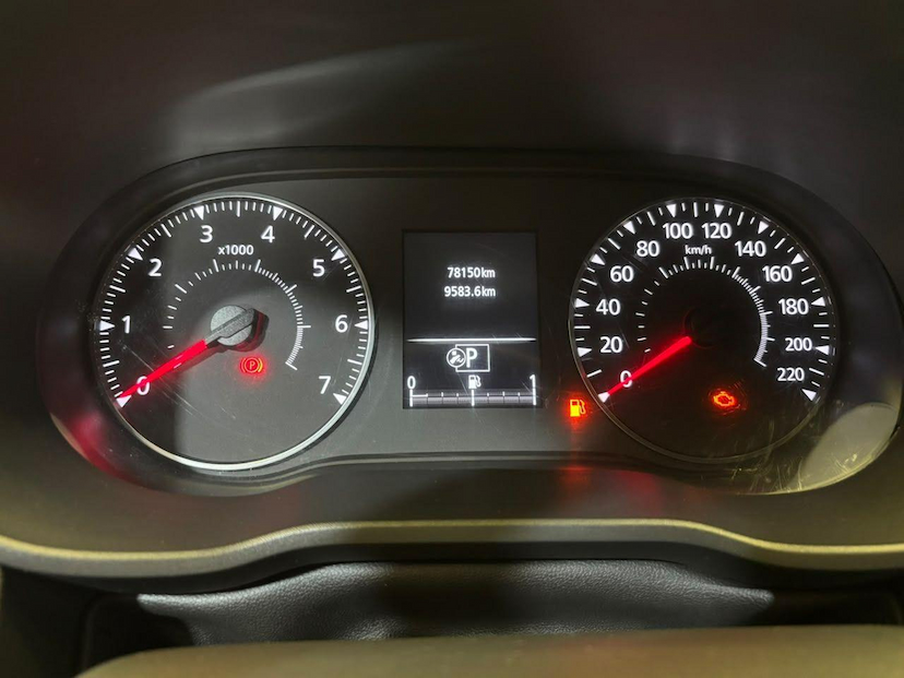 Foto do veículo RENAULT DUSTER  ICO16 CVT 2021 77.500 KM 89.900,00