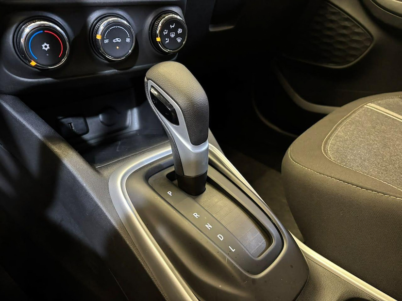 Foto do veículo CHEVROLET TRACKER  LT 1.0 TURBO 12V FLEX AUT. 2025 32.196 KM 104.900,00