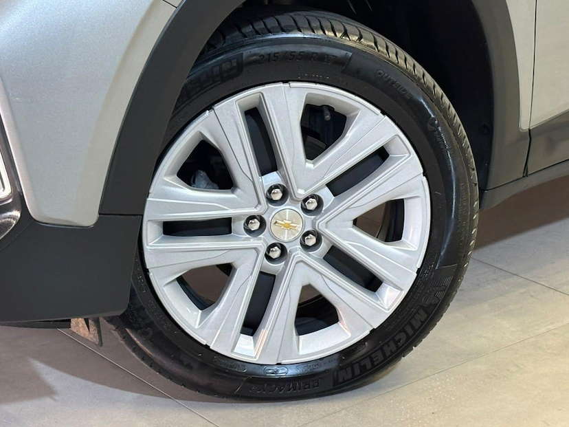 Foto do veículo CHEVROLET TRACKER  LT 1.0 TURBO 12V FLEX AUT. 2025 32.196 KM 104.900,00
