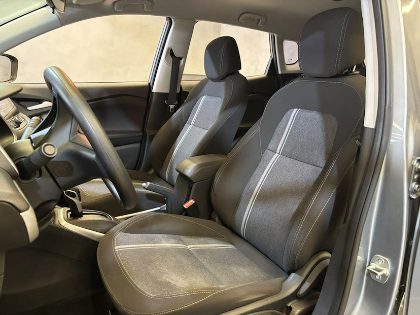 Foto do veículo CHEVROLET TRACKER  LT 1.0 TURBO 12V FLEX AUT. 2025 32.196 KM 104.900,00