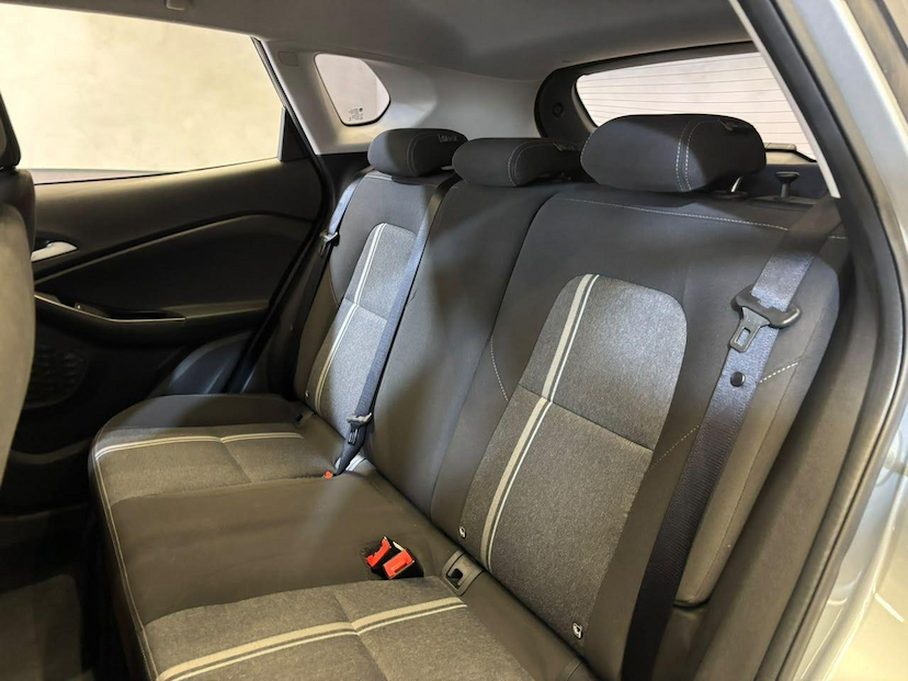 Foto do veículo CHEVROLET TRACKER  LT 1.0 TURBO 12V FLEX AUT. 2025 32.196 KM 104.900,00